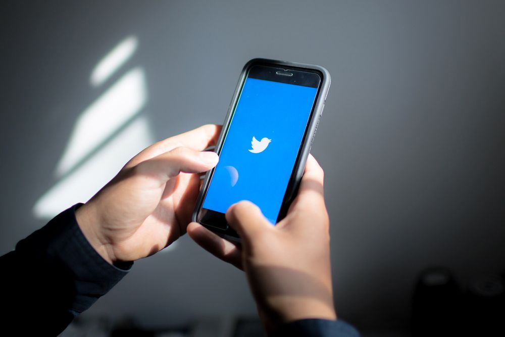 【知られざるヒーロー】東日本大震災の時、Twitterのサーバーが耐えられたのは情報が途絶えないようにと『独断で動いた』ある一人のエンジニアの存在があった・・・