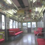 電車で彼女がダウン症の人を見てポツリ「あの人ヤバくない?」→その後、彼氏の行動が電車内の空気を一変させる!
