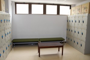 パートの主婦4人で18歳女子アルバイトをイジメ。彼女が置き忘れたメモを見て衝撃を受け我に目覚めた！→驚愕の彼女のメモの内容とは・・