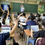 説明会で「レベルの低い小学校の授業なんて何の役にも立たない」と発言した母親。→塾講師の反論が突き刺さる!