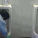 「こんな仕事やだよなー。」「トイレの掃除とかキモいって!」とトイレ掃除の女性をバカにした就活生。この後彼らは奈落の底に突き落とされる事となる!
