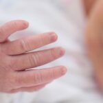 「残念ですがこの子はダウン症ですね」助産師のその言葉に目の前が真っ暗に。→しかしこの後、思いもよらぬ展開で助産師が土下座することに・・