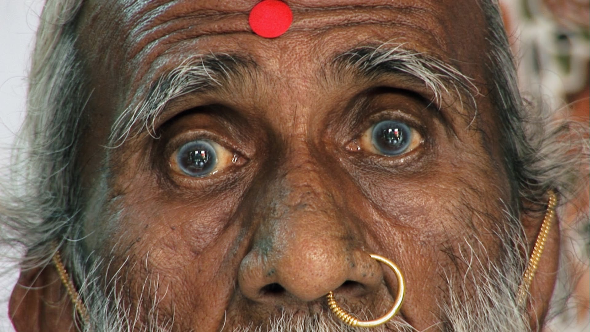 70年間飲まず食わずで生きている男性がインドに実在！その信ぴょう性を確かめるため15日間監視すると更に驚きの事実が発覚した！！
