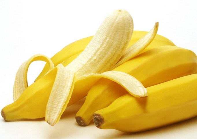 ちょっと待ったぁ！！「バナナの皮は捨てないで！」こんなにも使い道が・・生活に役立つバナナの皮13の活用法！