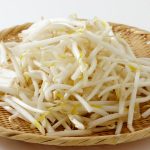「えっ…うそでしょ、たったこれだけで2倍以上も長持ちするの?」痛みやすい『もやし』を長持ちさせる意外な方法が目からウロコ!