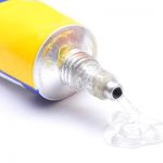 えーマジか・・・!!知らないと超危険!瞬間接着剤を扱う時に絶対使ってはいけない手袋とは?