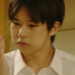 食事中に耳掃除ばかりしている男性。→後にしろよと思っていたら・・