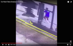 『洗車機に人が巻き込まれたら、こうなります・・』こんな映像見たことない！