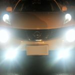 「眩しい!」車のヘッドライトなどで目がくらむのを防ぐ裏ワザ・・これは結構使えます!