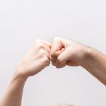話題の診断!『あなたはどんな拳の握り方?』→拳の握り方でわかるあなたの性格とは・・?