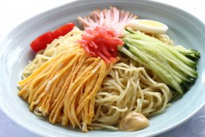 妻「食事なんにする？」夫「簡単に冷やし中華でいいよ」本当に簡単な冷やし中華にした結果・・出てきた冷やし中華に目がテンww