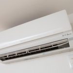 うわぁ、エアコンからゴキブリが!・・実はこれ、こんな所から入って来るんです →意外な盲点にネット上では大反響!