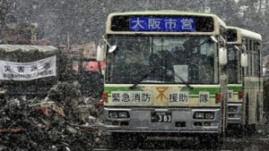 「路線バスで一番かっこいい写真はこれだと思う」この写真の『真実』を知って心が震えた・・・。