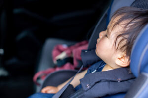 これはもっと早く知りたかった！真夏の車内、ヤケドしそうなチャイルドシート対策が優秀すぎる！大人の座席にも！！