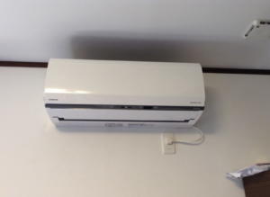 『ん？エアコンが臭い・・・！』たったの１時間で臭いを消す方法がすごい！