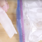 これは最高!どんな細い口の水筒にも入れられる氷の作り方が話題に!