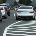 覚えておかないと危険!ゼブラゾーンは走行OK?間違った認識の人が多いって知ってましたか?