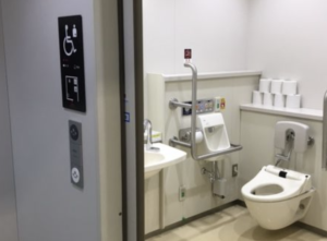 『多目的トイレを利用する人へお願い』これだけは辞めて！こんな状態になっていると本当に困ります。