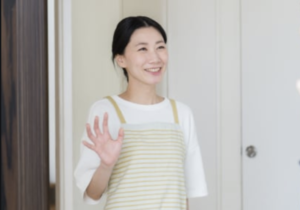 ドケチな父親によって一人だけ留守番させられていた母親。しかし３０年後に気づいた驚きの真相とは・・・