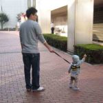 子供にハーネスをつける事に「ペットじゃないんだから」と批判的な人へ伝えたい。→2年後我が家はこうなりました。