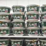 「緑のたぬき」を誤発注したセブンイレブンの貼り紙に吹き出す(笑)センスの塊・・・