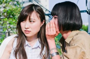 スタバで女性グループがチラチラこっちを見て『ホラ言っちゃいなよ～』『え～無理だよ～』とか話している。→ナンパかと思ったら次の展開に衝撃・・・