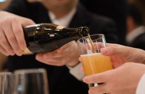 会社に退職したいと伝えると上司にご飯に誘われた。引き止められるかと思ったら・・・上司の口からでた言葉に衝撃すぎた（笑）