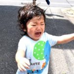 17時頃のスーパーで座り込み泣き叫ぶ2歳くらいの子供。その理由に笑うしかない・・・