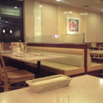 空耳だ。頼むそうであってくれ。ファミレスで隣の席の夫婦が言った言葉に耳を疑った・・・