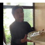 誕生日に遠方から娘がサプライズで来た時のおばあちゃんの反応が!(笑)「全俺が泣いた・・・」