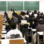 センター試験に着てったら秒で脱がされた服がこちら・・・。これはアカン（笑）