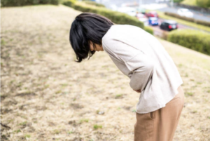 道端でうずくまっている人がいたら絶対に『この言葉』で声をかけたらダメ！経験者が伝える対応にハッとする。