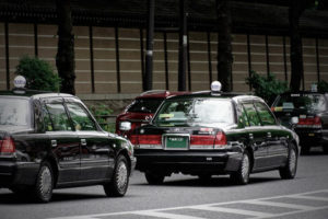 障害者が乗車する事を拒否するタクシー。その裏には衝撃の理由が・・・