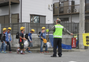 「くそじじい」と言われながらも続けた見守りボランティア。卒業式の前日の出来事に胸が熱くなる・・・