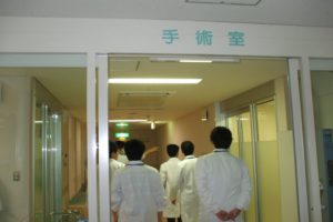 「これより酷いミス見たことない」研修医がオペ終了後に・・・。完全にアウト。