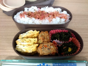 年配女性に「奥さんの手作り？」と聞かれた男性。「自分で作りました」と答えると・・はっ？！