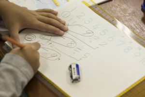 小学1年生の息子が登校拒否。『校長先生が息子にしてくれたこと』に涙が出る。こんな先生に出会いたかった・・・