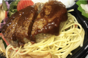 お弁当のおかず下に敷いてあるパスタはかさ増しではなく・・・まじか！！