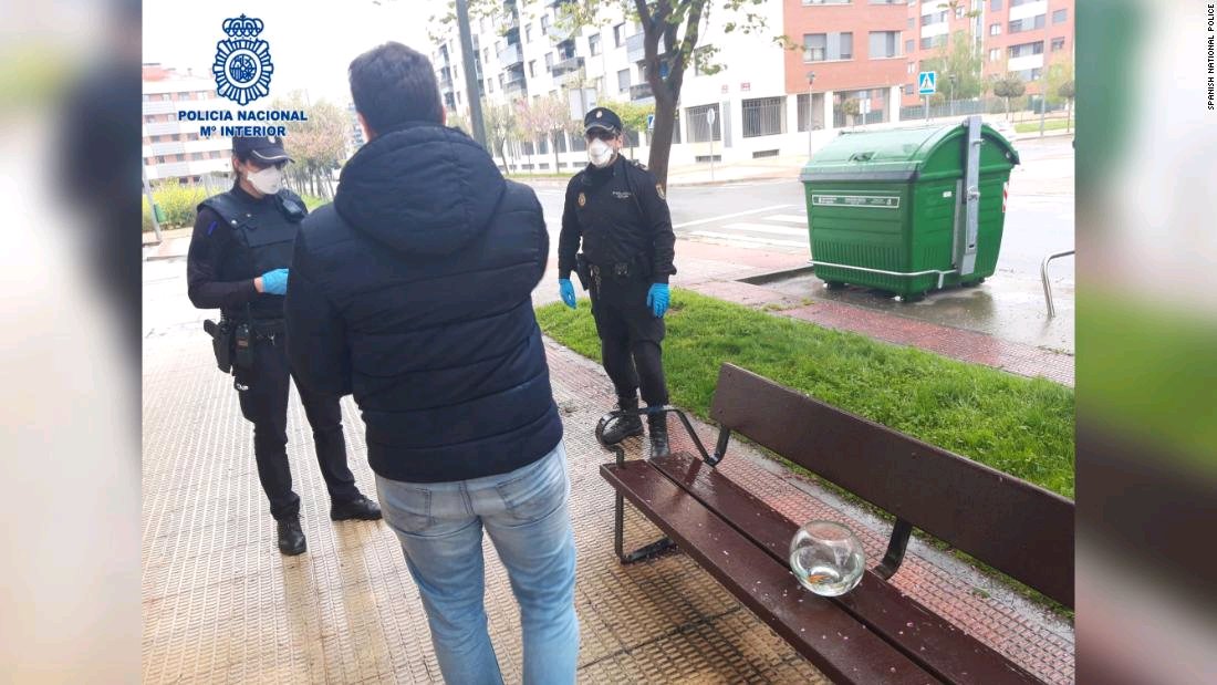 「ペットの散歩以外での外出禁止」のスペインで一人の男性が逮捕。→この男性が連れていた『とんでもないもの』とは・・・？！
