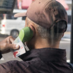 地方に暮らすお父さんと電話で近況報告をした男性。→「地獄のような話を聞いた・・・コロナが収まるまで絶対帰らん。」