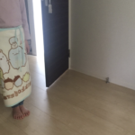 夫と意見がすれ違い寝室で不貞寝してたら娘が・・・「子供って良く見てる」「泣ける」