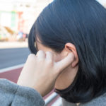 マスクで店員の口元が見えず困った耳の不自由なお客さん。このご時世に外してもらうわけにもいかず思いついた『ある方法』が為になると話題に!