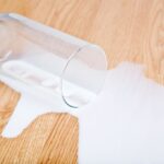 ジュースをこぼした8歳息子が「こぼしちゃった...」と言うと「何ですぐに拭かないの!」と怒ったお父さん。→これに対して息子はこう言い放った!