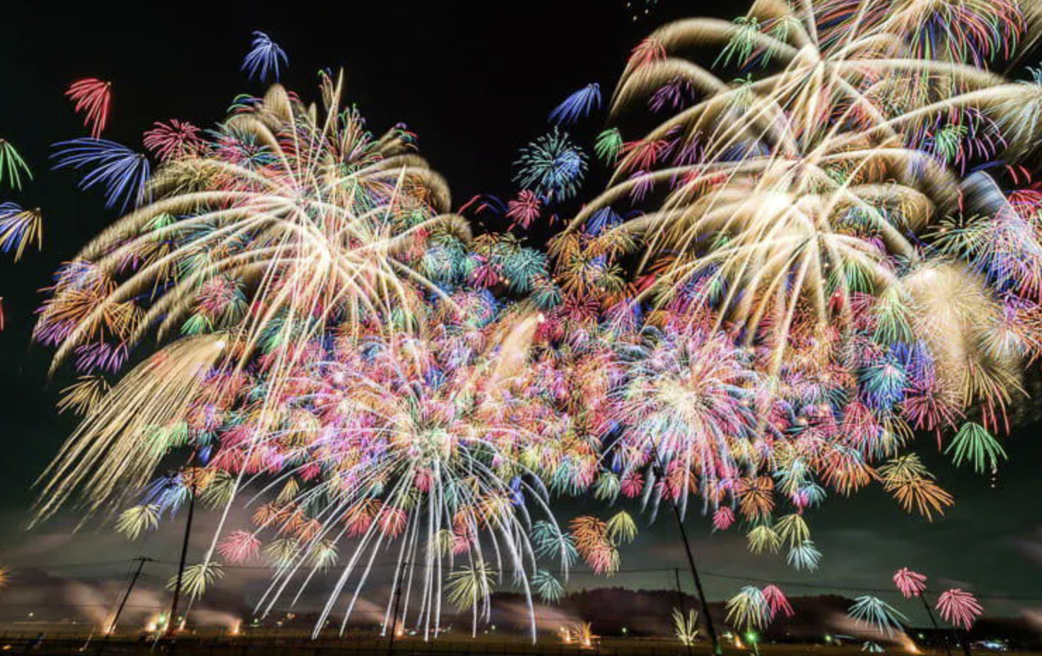 ６月初旬、全国約１６０の花火業者が手を組んで『コロナの収束』願い、全国一斉に花火が打ち上がる！