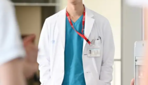 病院で「お客様は神様じゃねえのか！」とイチャモンをつける爺さんに主治医が言い放った言葉にその場が凍りついた・・・！