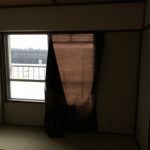 男の一人暮らしなんて誰も狙わんだろうと鍵も閉めずに寝たら・・・目を開けてゾッとする光景が!