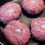 肉汁じゅわ〜のハンバーグの作り方!『ある事』をすると・・・驚きの方法が話題に!!