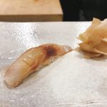 この一枚の写真をよく見てみて欲しい!とあるお寿司屋さんでの素晴らしすぎる配慮・・・。皆さんは気付けますか?