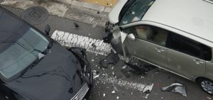 注意が促されています！もしもこの車種が交通事故を起こしていたら絶対に近づかないで欲しい！なぜなら・・・