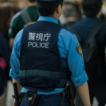 挨拶回りに来た警察官。次男の将来の夢が警察官になることだと伝えると・・・警察官が心震える神対応!